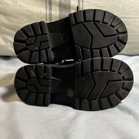 Black Combat Boots! - Picture 4 of 4